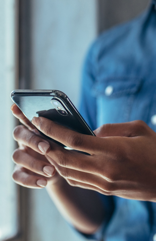 Emerald App - Lady using mobile